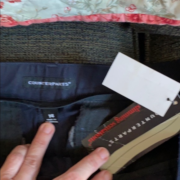 New Navy Slimming Counterparts Capri’s, Size 14 - Picture 2 of 5